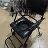 Chaise roulante avec pot thumb 0
