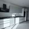Appartement f4 neuf à louer à Ngor thumb 3