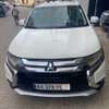 Mitsubishi outlander 2015 7 Places thumb 0