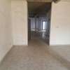 Grand magasin en bordure de route aux mamelles thumb 1