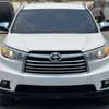 2016 Toyota highlander AWD thumb 0