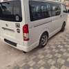 Mini bus Hiace thumb 3