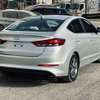 Hyundai elantra thumb 4