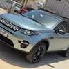 Land Rover discovery 2016 7places thumb 5