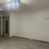 3 chambres salon à louer en face King fahd thumb 6