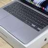MacBook Air M1 13.3 pouces  dans sa boite thumb 3
