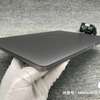 MacBook Pro 2019 13,3 pouces thumb 2