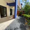 Villa contemporaine à louer Almadies thumb 12