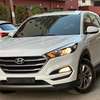 Hyundai tucson thumb 2