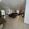 Grande Villa moderne de 600M ² à louer aux Almadies thumb 7