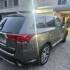 Mitsubishi outlander 7 places thumb 4