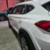 Hyundai tucson thumb 2