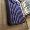 Matelas gonflable 2 places + 2 oreillers thumb 0