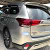 Mitsubishi Outlander thumb 6