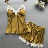 Ensemble pyjama satin doré dentelle blanche ajustable thumb 0