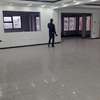 A loué un grand show toum de700m2 thumb 1