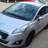Peugeot 5008 automatique diesel thumb 2