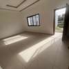 Maison individuelle moderne avec balcon et garage à Dakar thumb 7
