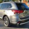 Mitsubishi Outlander thumb 4