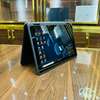 PC portable convertible tactile 2-en-1 noir pivot 360° thumb 4