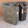 Jerrycan pour carburant thumb 0