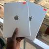 iPad 8th 7th 6th air 2 wifi cellulaire disponible thumb 1
