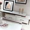 Meuble TV blanc moderne 2 tiroirs plateau verre thumb 0
