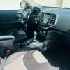 Jeep Cherokee thumb 2