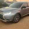 Mitsubishi Outlander thumb 2