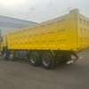 CAMION BENNE HOWO 8X4 thumb 2