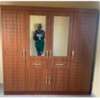 Armoire marron blanc et noire thumb 11