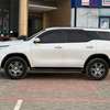 Toyota fortuner 2018 thumb 3