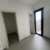 Appartement à louer au point e thumb 4