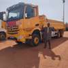 Mercedes camion benne jaune gros volume fiable thumb 2