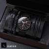 MONTRE AVEC BRACELETS EN CUIR thumb 0