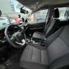Location pick-up Toyota Hilux nouveau modèle by cfao thumb 4
