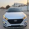 Hyundai tucson thumb 10