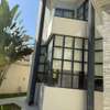 Magnifique Villa R+2 à louer aux Almadies thumb 1