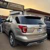 Ford Explorer XLT AWD thumb 7
