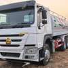 Camion citerne HoWo 2000L thumb 1