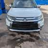 Mitsubishi outlander 7 places thumb 2