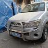 Toyota Hilux double cabine thumb 1