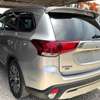 Mitsubishi Outlander thumb 3