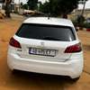 Peugeot 308 2019 thumb 2