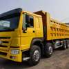 CAMION BENNE HOWO 8X4 thumb 0