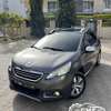 Peugeot 2008 2017 thumb 2
