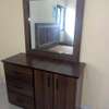 Lit double bois massif marron avec tables de chevet thumb 1