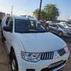 Mitsubishi L 200 (2014) thumb 12