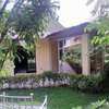 Bel villa avec piscine a Saly thumb 7