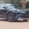 Toyota C-HR SUV compact noir jantes alliage sport thumb 0